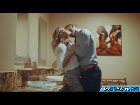 ❤️ ווען אַ באַסטי בלאָנדע סידוס איר אין אַ ציבור אָפּטריט ❤ באַרען ווידעא ביי yi.superpornpics.ru ❤